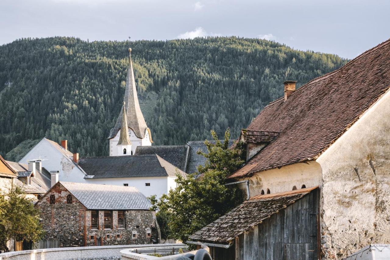 Oberwoelz Stadt Zum Wohleアパートホテル エクステリア 写真