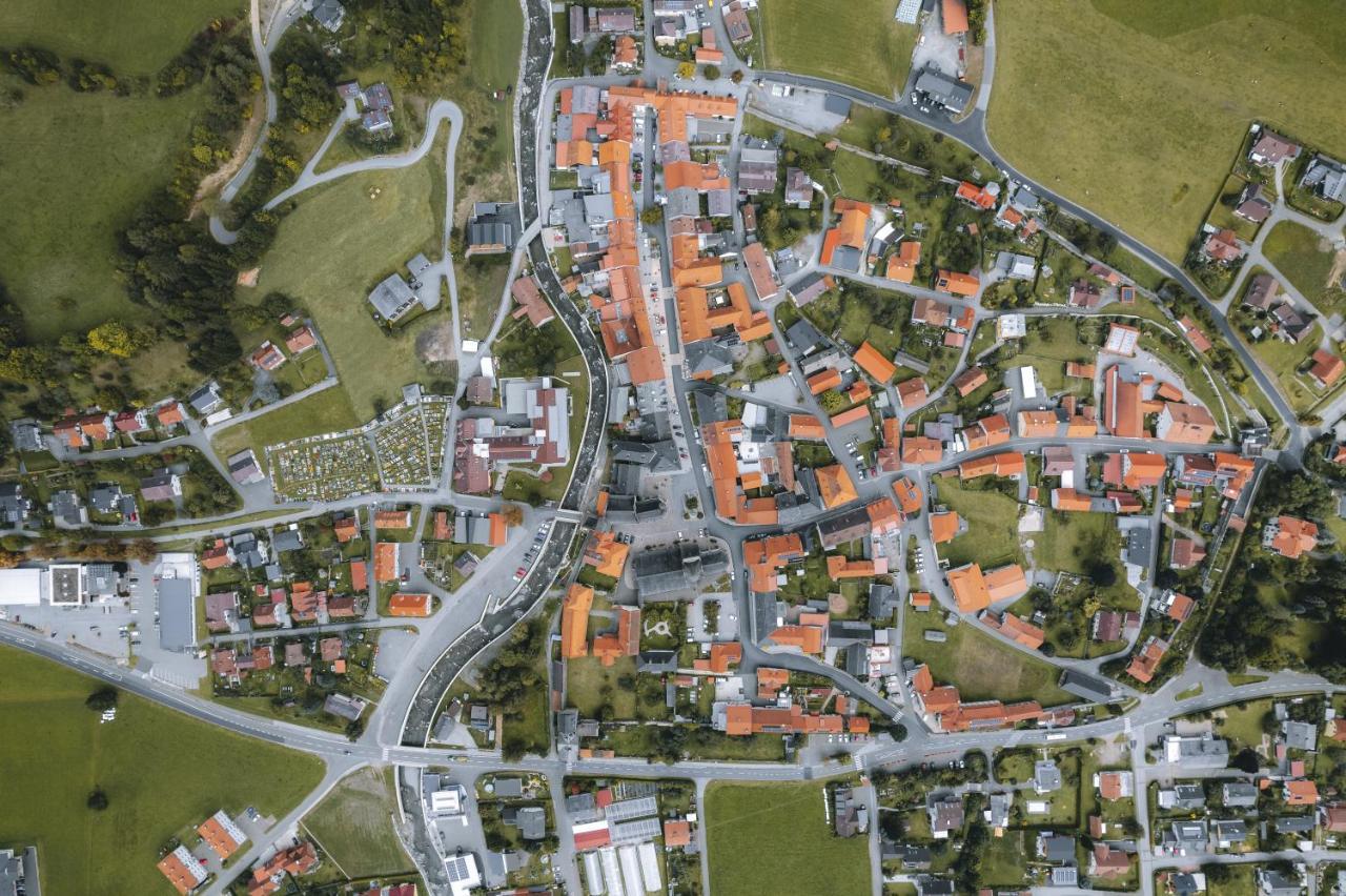 Oberwoelz Stadt Zum Wohleアパートホテル エクステリア 写真